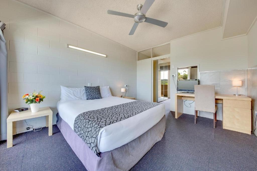 Camelot Motel Gladstone Eksteriør billede