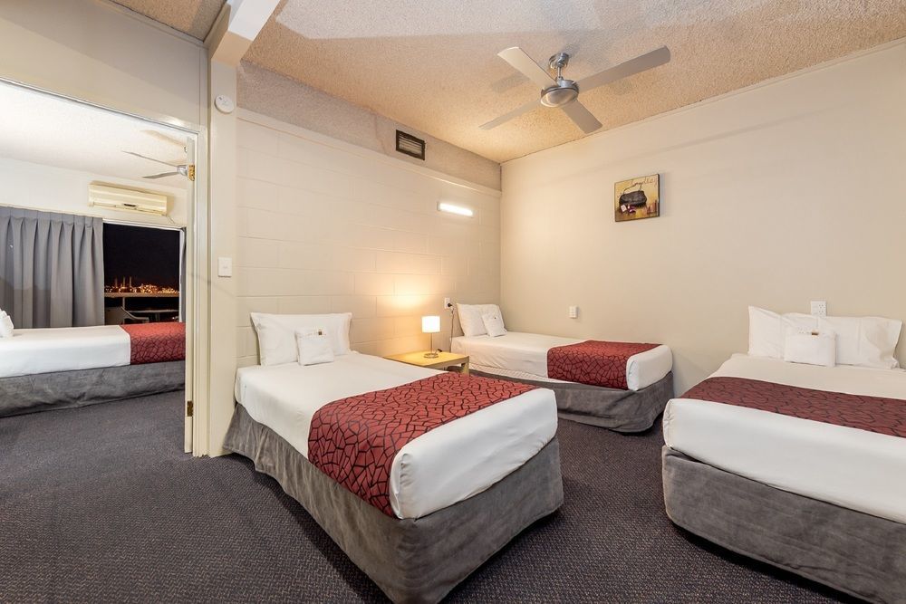 Camelot Motel Gladstone Eksteriør billede