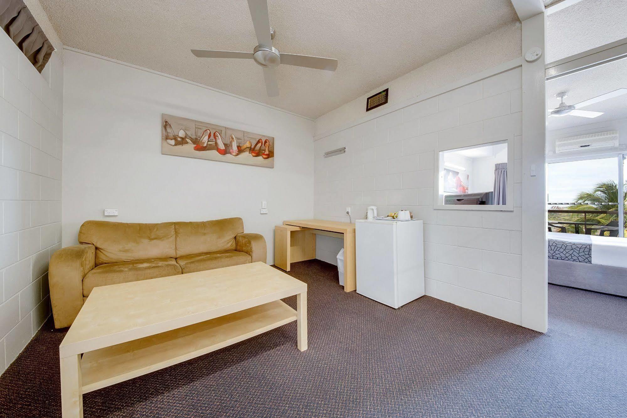 Camelot Motel Gladstone Eksteriør billede