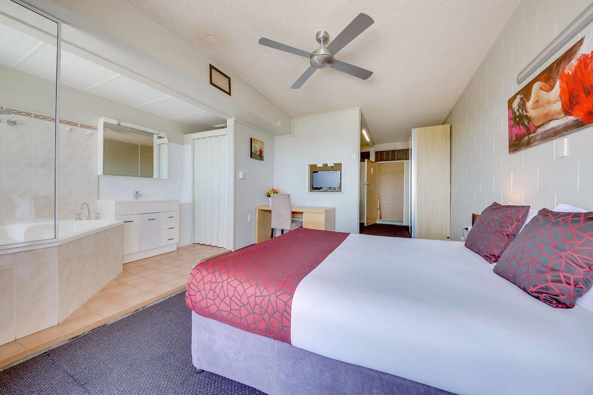 Camelot Motel Gladstone Eksteriør billede