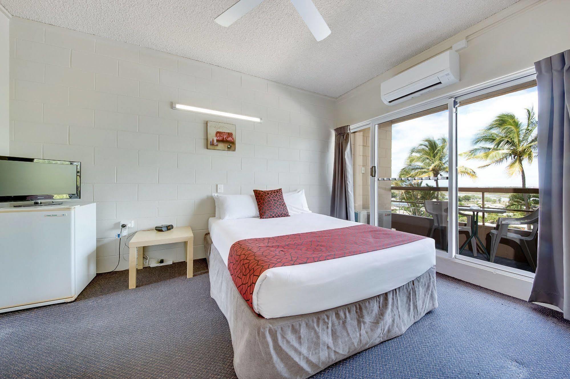 Camelot Motel Gladstone Eksteriør billede