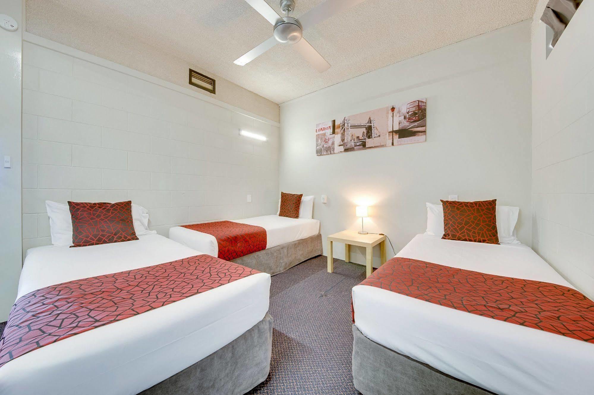 Camelot Motel Gladstone Eksteriør billede