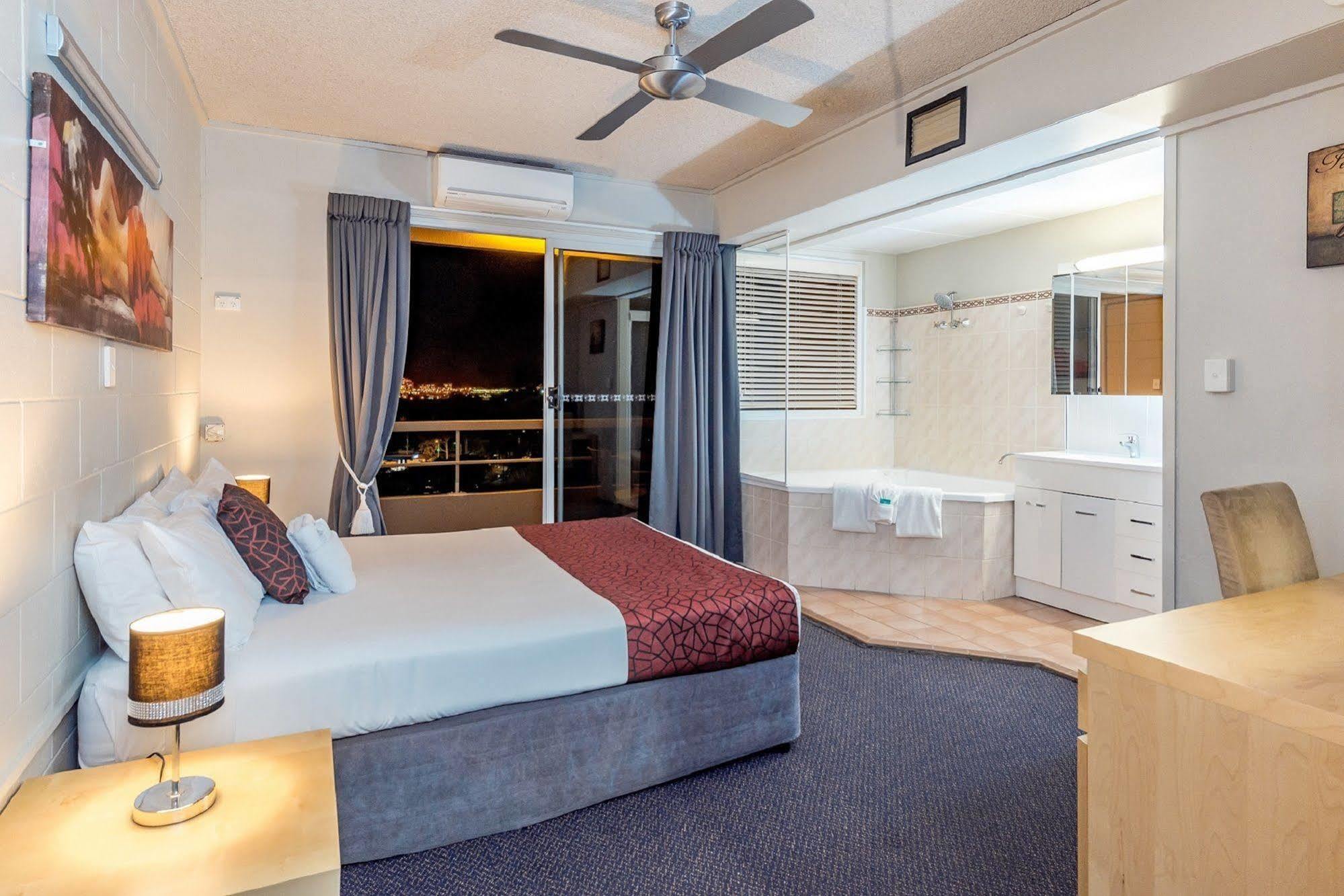 Camelot Motel Gladstone Eksteriør billede